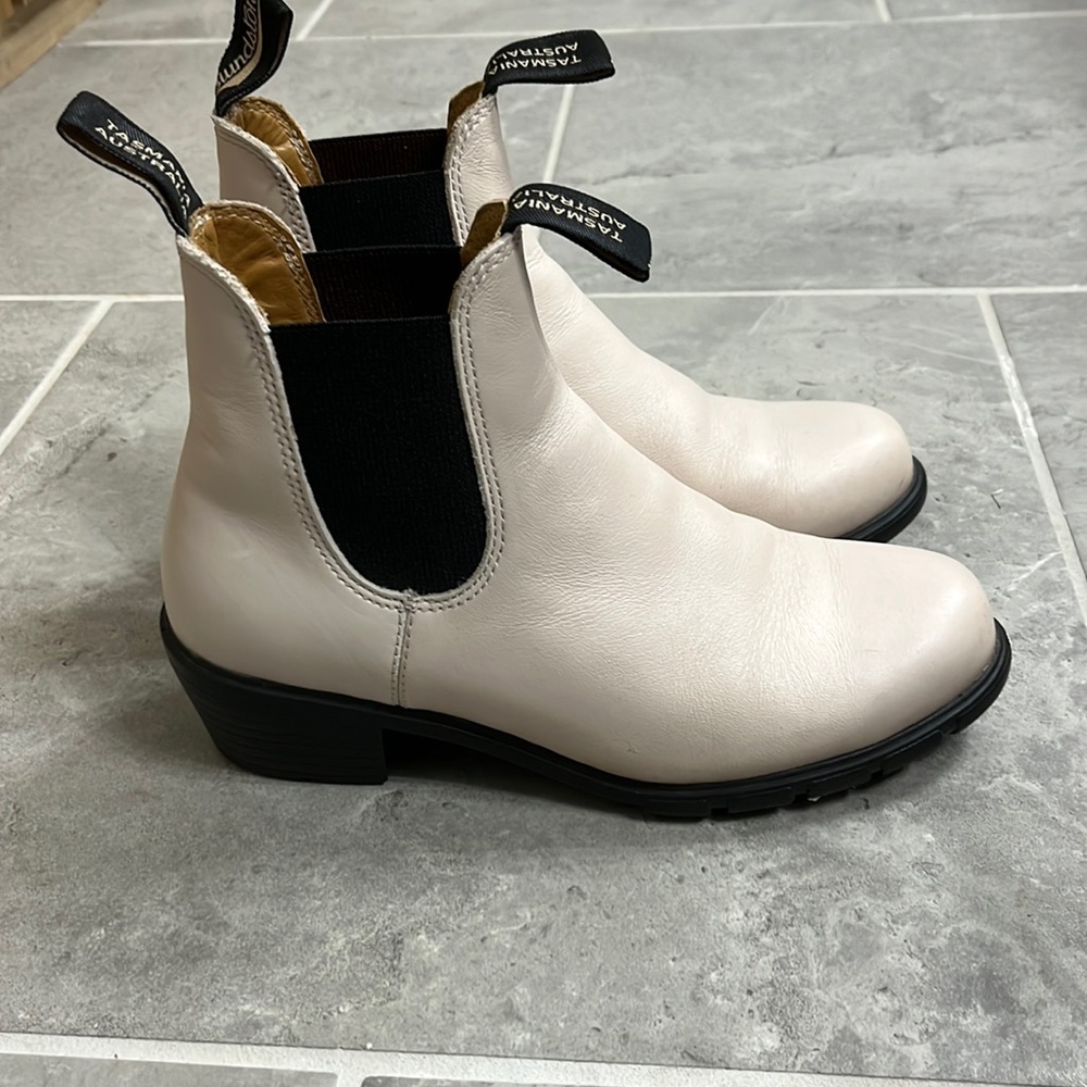 Blundstone 2160 pearl heeled boots size 8